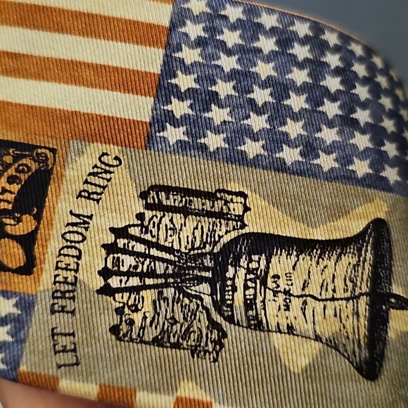 Patriotic Themed Men's Tie. 100% Silk By EAGLES WINGS - Picture 4 of 6